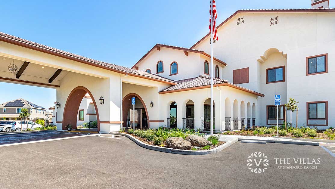 Exterior view of the entrance to The Villas at Stanford Ranch, a luxury retirement community in Rocklin, CA.